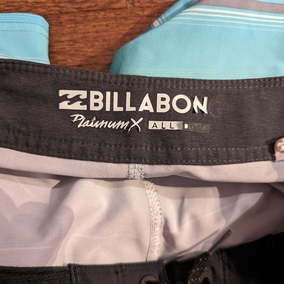 Billabong board shorts, Striped Pro board short, youth sz 26 - Picture 5 of 10